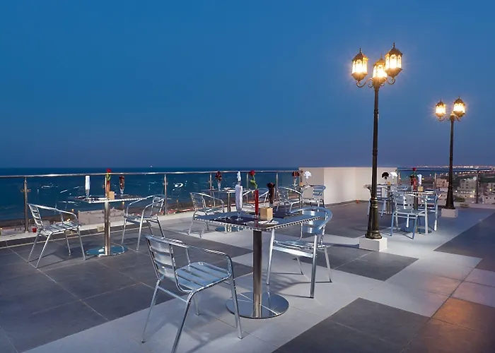 Al Hail Waves Hotel Managed By Centara